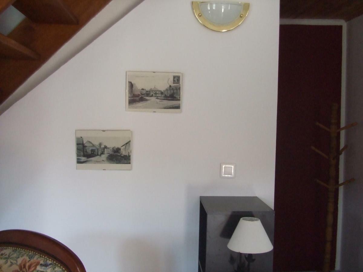 Gite Les Bois Georges Bossus-Les-Rumigny Exteriör bild